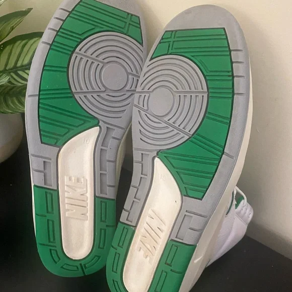 Nike Air Jordan 2 Retro Lucky GreenMens Shoes- Size 10